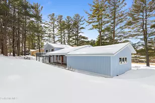 25 Leroi Dr, Pittsfield, MA 01201 - Photo 5