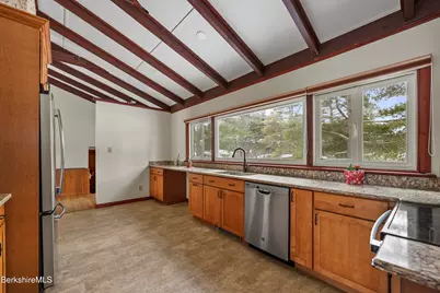 25 Leroi Dr, Pittsfield, MA 01201 - Photo 17