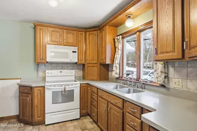 162 Bull Hill Rd, Lanesborough, MA 01237 - Photo 27
