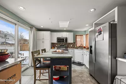 67 Reuter Ave, Pittsfield, MA 01201 - Photo 7