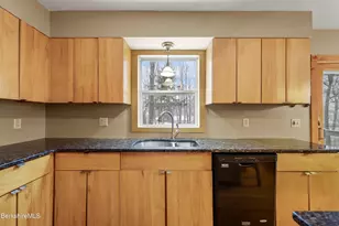 8 Iroquois St, Lanesborough, MA 01237 - Photo 29