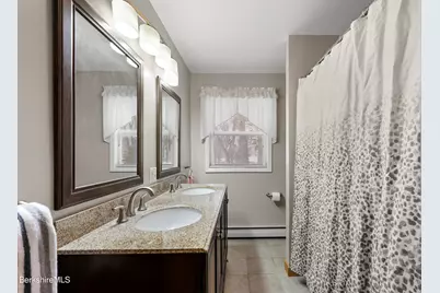 8 Iroquois St, Lanesborough, MA 01237 - Photo 45