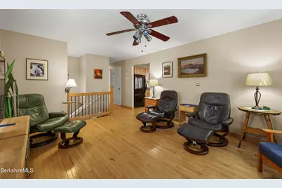 8 Iroquois St, Lanesborough, MA 01237 - Photo 29