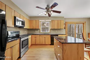 8 Iroquois St, Lanesborough, MA 01237 - Photo 27