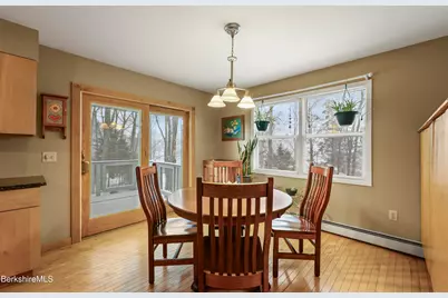 8 Iroquois St, Lanesborough, MA 01237 - Photo 35