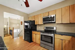 8 Iroquois St, Lanesborough, MA 01237 - Photo 37