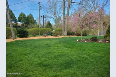 8 Iroquois St, Lanesborough, MA 01237 - Photo 25