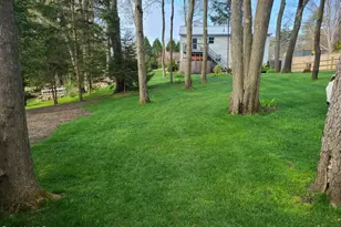 8 Iroquois St, Lanesborough, MA 01237 - Photo 21