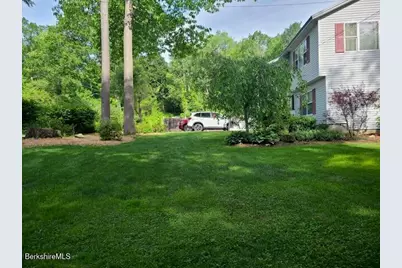 8 Iroquois St, Lanesborough, MA 01237 - Photo 59