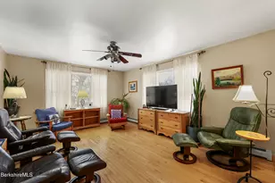 8 Iroquois St, Lanesborough, MA 01237 - Photo 27