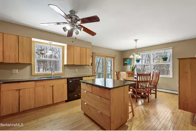 8 Iroquois St, Lanesborough, MA 01237 - Photo 31