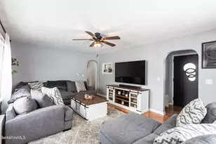 15 Longfellow Ave, Pittsfield, MA 01201 - Photo 11