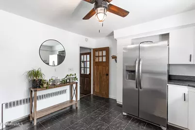 15 Longfellow Ave, Pittsfield, MA 01201 - Photo 9