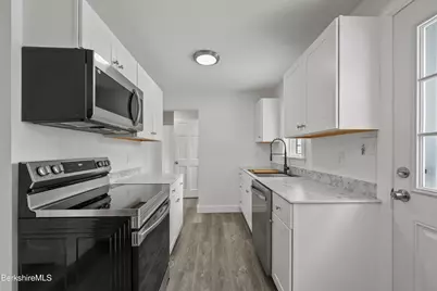 1990 East St, Pittsfield, MA 01201 - Photo 7