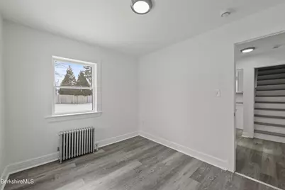 1990 East St, Pittsfield, MA 01201 - Photo 15