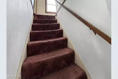 461 Elm St, Pittsfield, MA 01201 - Photo 25