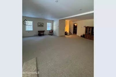 9063 Mountainside Dr, Hancock, MA 01237 - Photo 45