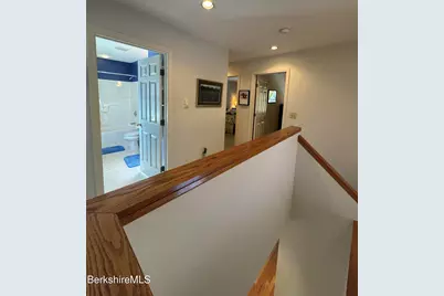 9063 Mountainside Dr, Hancock, MA 01237 - Photo 31