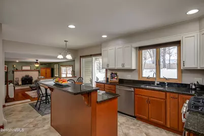 32 Marcella Way, Dalton, MA 01226 - Photo 5