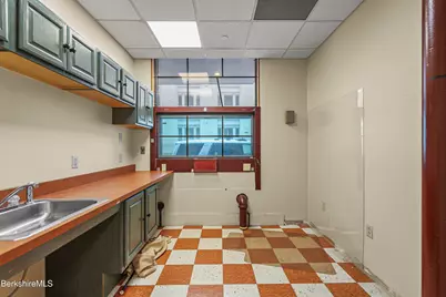 1 Fenn St, Pittsfield, MA 01201 - Photo 5