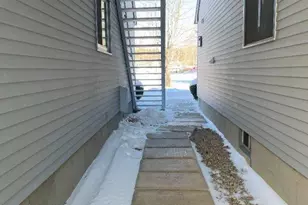 1 Pondview Dr, Pittsfield, MA 01201 - Photo 19