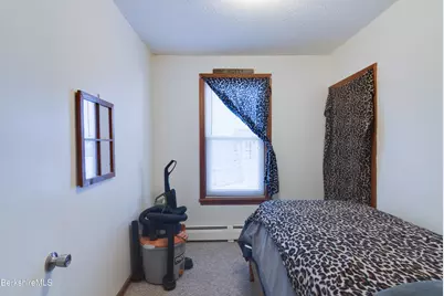 30 Edgewood Rd, Pittsfield, MA 01201 - Photo 5