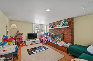 40 Baldwin Ave, Pittsfield, MA 01201 - Photo 17