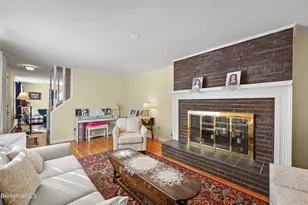 40 Baldwin Ave, Pittsfield, MA 01201 - Photo 9