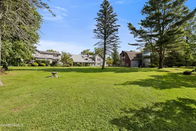 2 Wallace Rd #DH-B, Stockbridge, MA 01262 - Photo 33