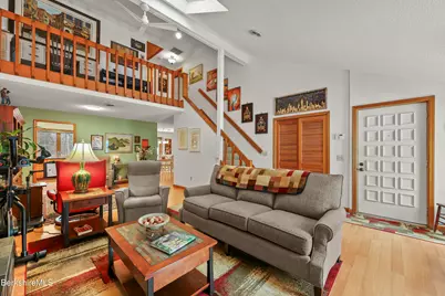 30 Clifden Ct #Unit 2, Lenox, MA 01240 - Photo 3