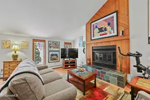 30 Clifden Ct, Lenox, MA 01240 - Photo 9