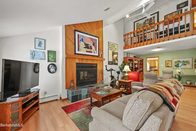 30 Clifden Ct #Unit 2, Lenox, MA 01240 - Photo 7