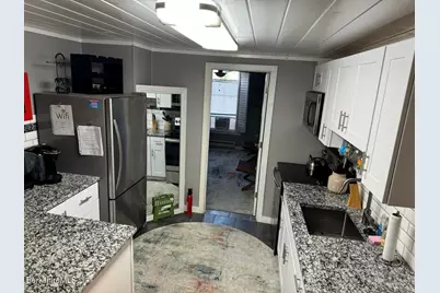 19 N Church St #5, North Adams, MA 01247 - Photo 7