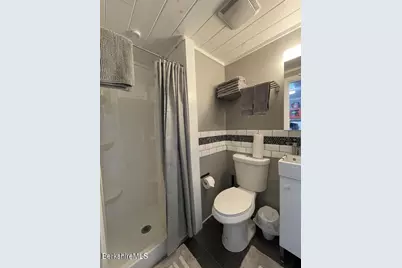 19 N Church St #5, North Adams, MA 01247 - Photo 9