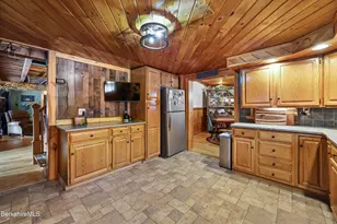 624 River Rd, Clarksburg, MA 01247 - Photo 7