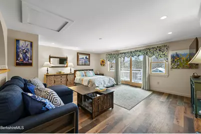 18-1 Morgan St #1, Lenox, MA 01240 - Photo 5