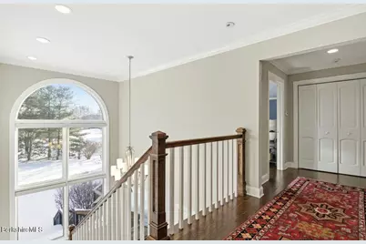 93 Gravesleigh Ter, Pittsfield, MA 01201 - Photo 37