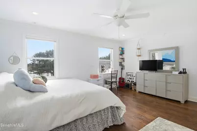 93 Gravesleigh Ter, Pittsfield, MA 01201 - Photo 47