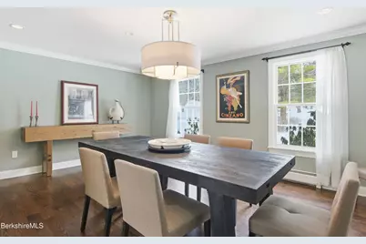 93 Gravesleigh Ter, Pittsfield, MA 01201 - Photo 7