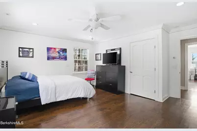 93 Gravesleigh Ter, Pittsfield, MA 01201 - Photo 51