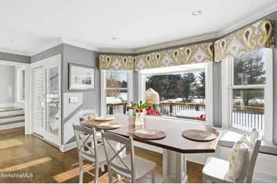 93 Gravesleigh Ter, Pittsfield, MA 01201 - Photo 23