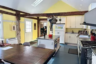 139 W Center Rd, West Stockbridge, MA 01266 - Photo 3