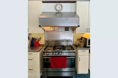 139 West Center Rd, West Stockbridge, MA 01266 - Photo 7