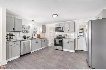 40 Roland St, Pittsfield, MA 01201 - Photo 1