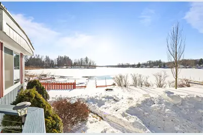 514 S Main St #8A, Lanesborough, MA 01237 - Photo 9