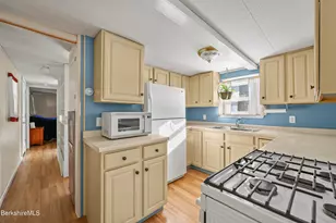 514 S Main St, Lanesborough, MA 01237 - Photo 23