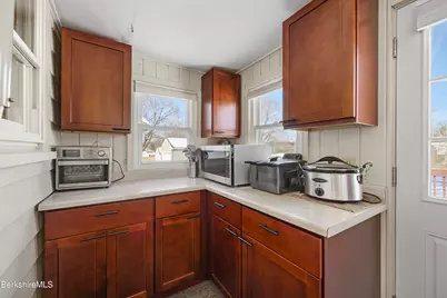 11 Crane Ave, Pittsfield, MA 01201 - Photo 13