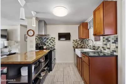 11 Crane Ave, Pittsfield, MA 01201 - Photo 7