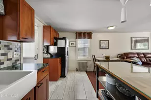 11 Crane Ave, Pittsfield, MA 01201 - Photo 9