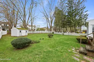 112 Sampson Pkwy, Pittsfield, MA 01201 - Photo 19